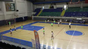 Kütahya'da çocuk ve gençler için hentbol kursu başlatıldı