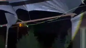 Kamp yaparken fırtınaya yakalanan balıkçı o anları kaydetti