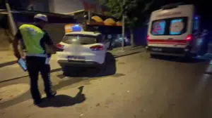 Sincan'da trafik kazası: Kaldırıma çıkan araçta bir yolcu yaralandı