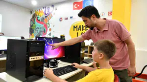 Muratpaşa'da çocuklar için robotik kodlama kursu başvuruları açıldı