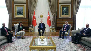 Cumhurbaşkanı Erdoğan, Demokrasi ve Ekonomi Partisi heyetini ağırladı