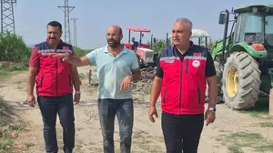 Hatay'da çiftçiler mısır hasadında artırılmış verim için çalışıyor