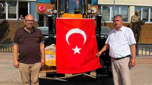 Beyağaç Belediyesi araç filosunu güçlendirmeye kararlı: Yeni kazıcı yükleyici hizmete alındı