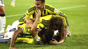 Fenerbahçe, Konyaspor karşısında ilk yarıda 3-1 öne geçti