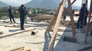 Alanya'da eşini bıçaklayıp intihar girişiminde bulundu: Canlı yayınla duyurdu