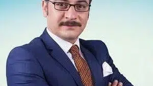 Şanlıurfa'da trafik kazası: Tanınmış sunucu Ömer Yılan hayatını kaybetti