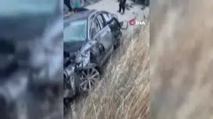 Keşan'da iki otomobil çarpıştı, 9 kişi yaralandı