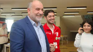 Canik'te gençlere KPSS destekleri sağlanmaya devam ediyor