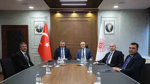 Çalışma ve sosyal güvenlik bakanı, içişleri bakanı ile iş birliği görüşmesi gerçekleştirdi