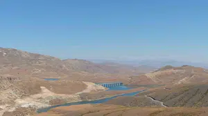 Erzincan'daki Turnaçayırı Barajı'nda sulama çalışmaları hızla ilerliyor