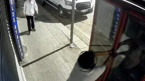 Eskişehir'de iki çocuk kilitli meşrubat dolabını açmaya çalıştı