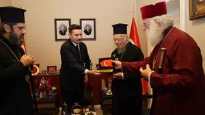Fener Rum Patriği Bartholomeos, Gökçeada Kaymakamı’nı makamında ziyaret etti