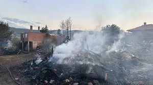 Çankırı'da yangın felaketi: 3 ev kül oldu, hayvanlar telef