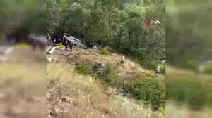 Sivas'ta yolcu minibüsü şarampole uçtu: 4'ü ağır 10 yaralı