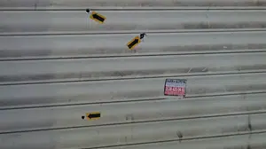 Küçükçekmece'de kuyumcu dükkanına silahlı saldırı: Saldırgan kısa sürede yakalandı