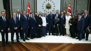 Cumhurbaşkanı Erdoğan şehit aileleri ve gazilerle buluştu: Devletin imkânlarını seferber etmeye devam edeceğiz