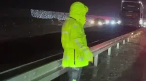 Heyelan sonrası Erzincan-Sivas kara yolu yeniden trafiğe açıldı