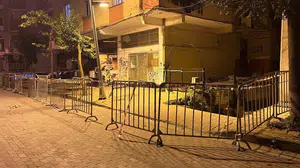 Güngören'de binanın balkonunda çökme: Güvenlik önlemleri alındı