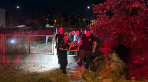 Bursa'da otomobil tarlaya uçtu, 5 kişi yaralandı