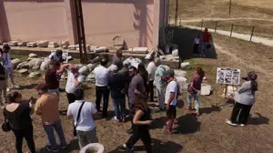Uluslararası taşköprü festivalinde gökyüzü çocukların uçurtmalarıyla doldu