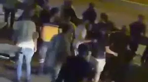 Bursa'da otomobilin çarptığı iki kişi hastaneye kaldırıldı