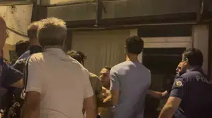 Bursa'da kavga Arapşükrü Sokağı'nda yeniden patlak verdi: Polisin müdahalesine rağmen devam etti