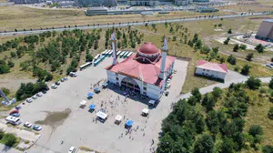 Erzurum'da öğrenciler cami buluşmasında yoğun ilgi gösterdi