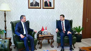 Eskişehir valisini ziyaret eden millî savunma bakan yardımcısı: Salih Ayhan'ın anlamlı buluşması