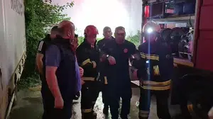 Düzce'de yangın müdahalesinde itfaiyeci yaralandı