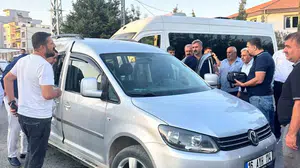 Adıyaman'da kaza: hafif ticari araç kamyona çarptı, 3 kişi yaralandı