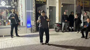 Yaşına meydan okuyor: Dursun Bağra ile düğünlerde eğlencenin tadı bir başka
