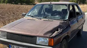 Tekirdağ'da iki aracın sürtünmesi sonucunda kamyonet devrildi