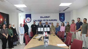 Erzurum'da genç eczacılar için mesleki eğitim kursu başlatıldı