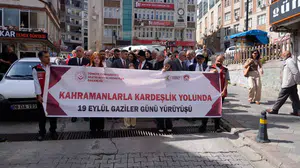 Artvin'de gaziler günü kutlaması: kardeşlik yolunda kortej yürüyüşü