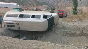 Malatya'da tarım işçilerini taşıyan minibüs devrildi: Yaralı yok