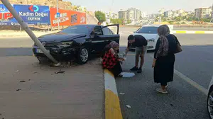 Şanlıurfa'da iki araç çarpıştı: 1 kadın hastaneye kaldırıldı
