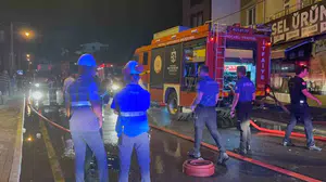 Kartepe'de çardak yangını 3 katlı binayı tehdit etti: 1 yaralı