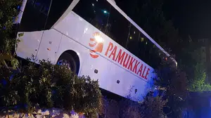 Manisa'da otobüs kazasında 18 kişi yaralandı
