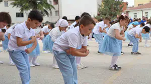 Başkan Durgut, eğitim yılına merhaba diyen öğrencileri ziyaret etti