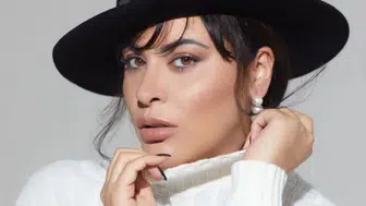 Ünlülerde biyografi yarışı... Şarkıcı Zara ‘Kıvanç Tatlıtuğ’la geliyorum’ diyerek tartışmayı alevlendirdi!