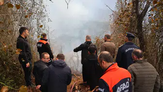 Hopa’daki yangında kritik mücadele: Ekipler alevleri böyle durdurdu!