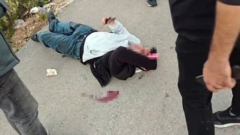 Antalya’da tramvay durağında kanlı hesaplaşma...Yardım çığlıklarıyla yere yığıldı!