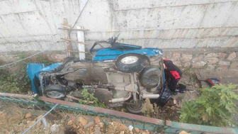 Kahramanmaraş'ta sürücü direksiyon hakimiyeti kayboldu, araç kanala düştü!