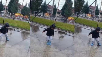 Tavşanlı’da feci kaza: Otomobil orta refüjdeki ağaca ok gibi saplandı!