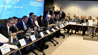 Bakan Murat Kurum Londra'da COP31 İş Dünyası Forumu'nda konuştu