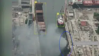 Karadeniz'de sıcak temas: Rusya askeri yük taşıyan römorkörleri vurdu