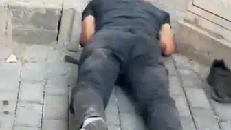 Batman'daki kavgada 20 yaşındaki genç ayağından vuruldu