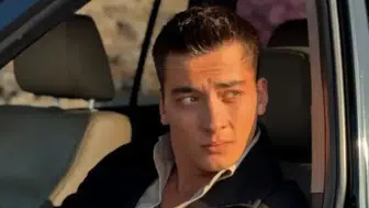 Atakan Özkaya kimdir, kaç yaşında, nereli, hangi dizilerde oynadı, kariyeri ve yer aldığı yapımlar neler?
