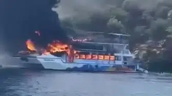 Fethiye'de dehşet anları: 115 yolculu tur teknesi alev alev yandı, yolcular denize atladı!