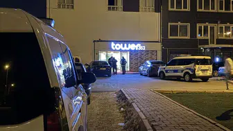 Rezidansta sır ölüm: 58 yaşındaki adamın odasından cansız bedeni çıkarıldı